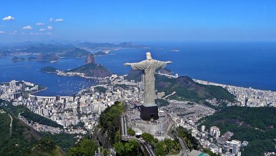 Cristo Redentor, no Rio de Janeiro-RJ, eleito em 2007 uma das sete maravilhas do mundo moderno. (Foto: Artyom Sharbatyan)