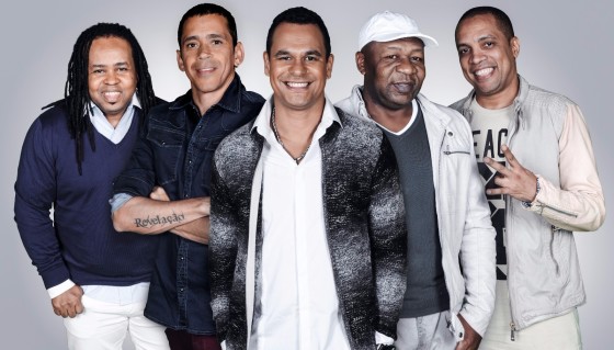 Grupo tem mais de 15 lançamentos na discografia e é um dos mais atuantes do pagode. Foto: Site Oficial/Divulgação